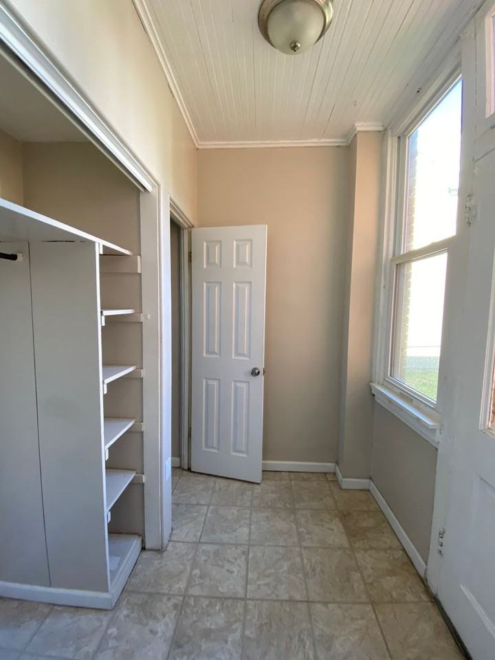 2304 Spring St - Photo 6 of 12