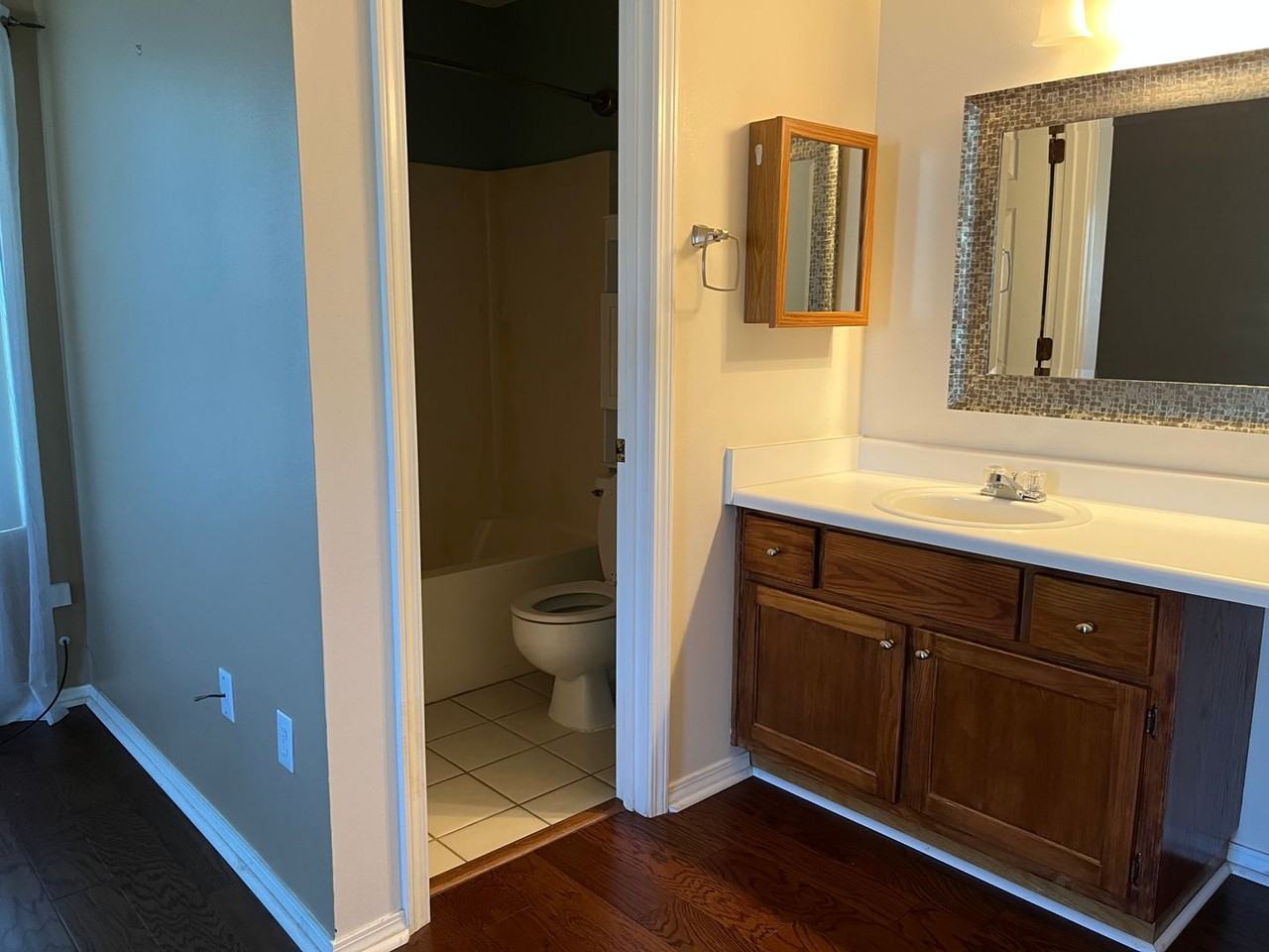 2260 Estate Cir - Photo 4 of 15