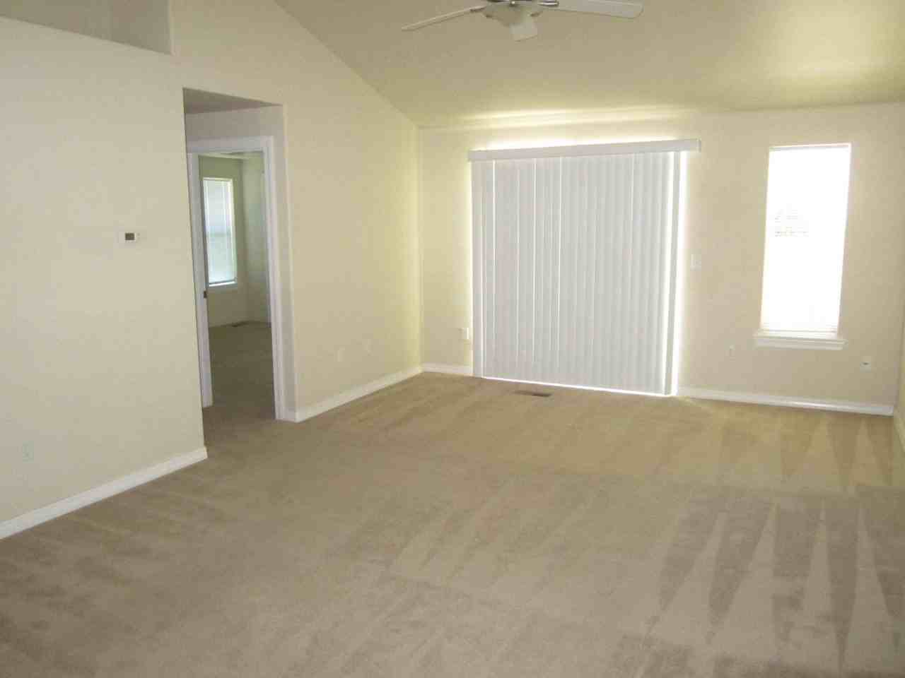 101 Cottonwood Dr - Photo 7 of 14