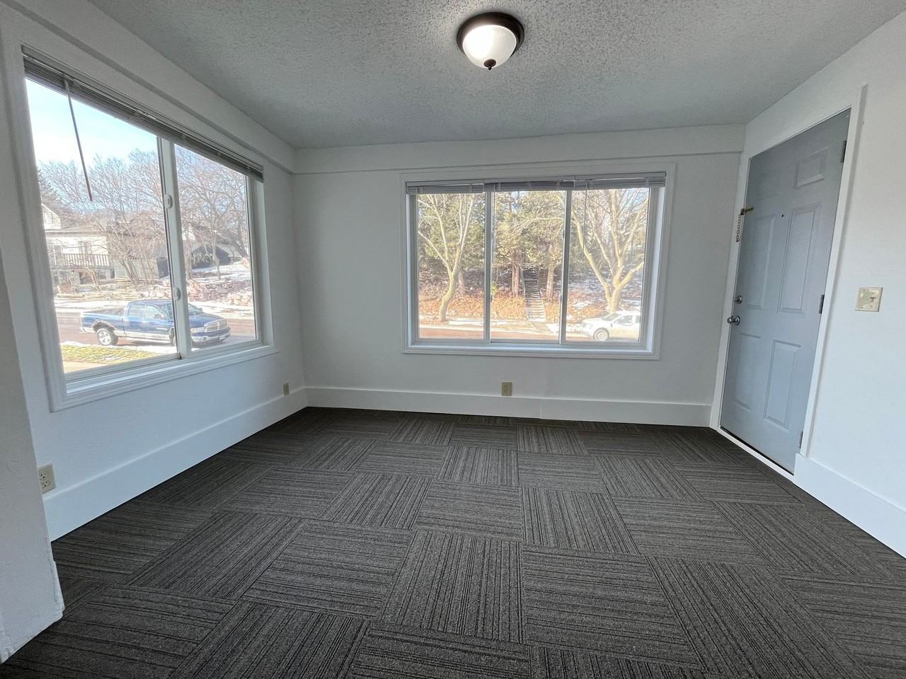 316 N Spring Ave - Photo 2 of 25