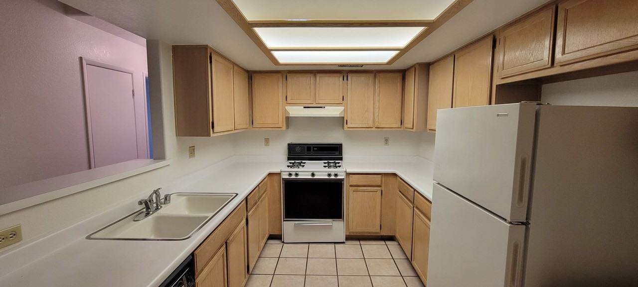 2216 Short Pine Dr - Photo 7 of 17