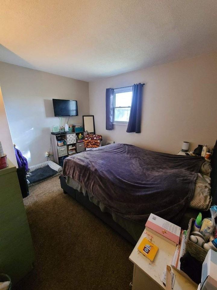 2730 Dorothy Ave Ne - Photo 5 of 7