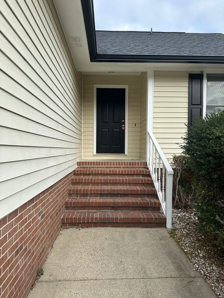 5598 Arapahoe Ct - Photo 2 of 17