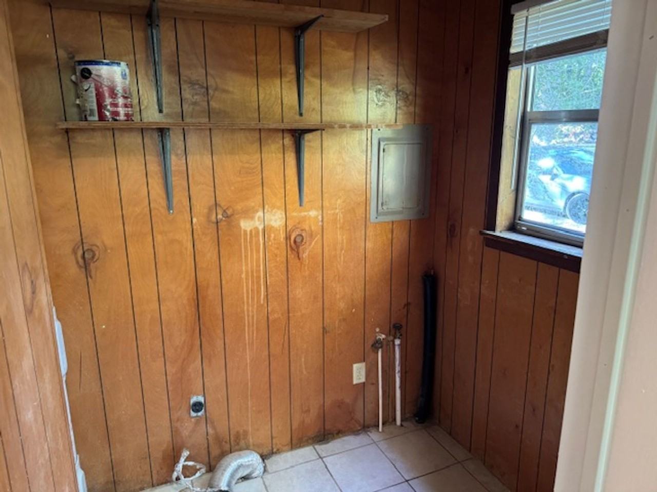 129 Calloway Dr - Photo 4 of 12