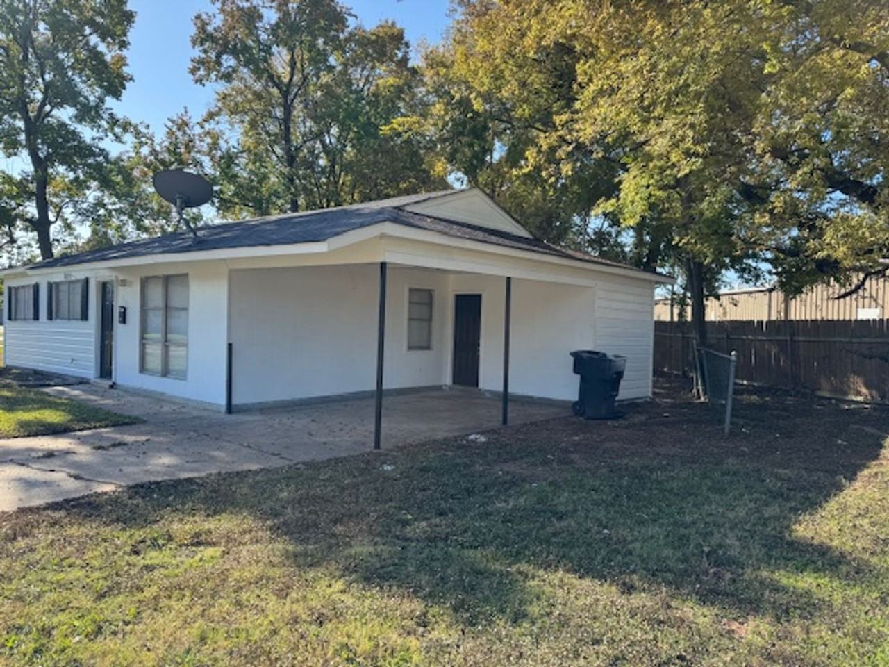 3104 Gay Blvd - Photo 2 of 11