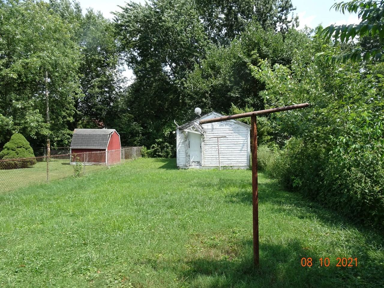 337 N 42nd St - Photo 3 of 7