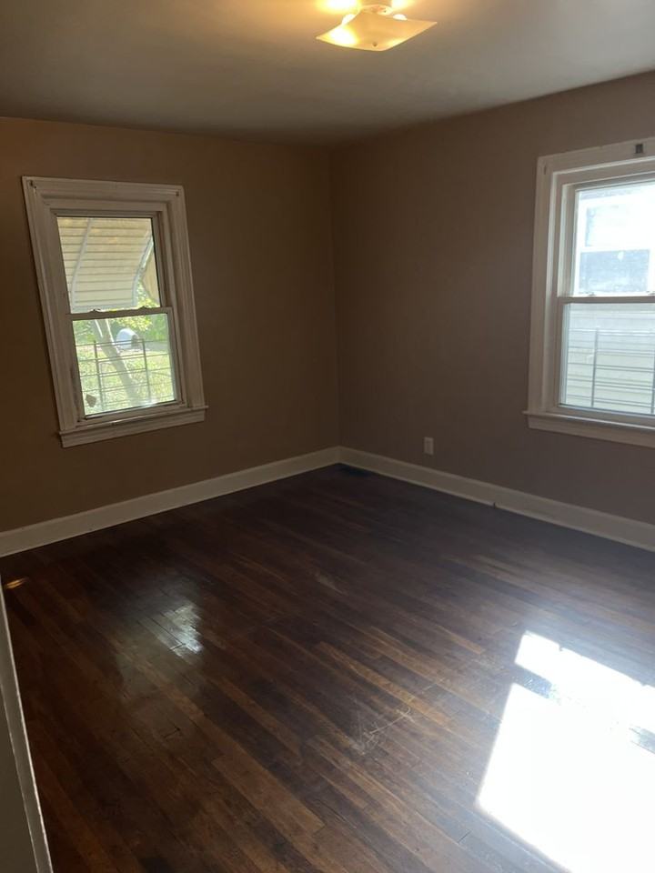 337 N 42nd St - Photo 6 of 7