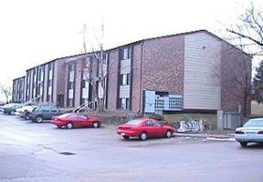 featured image of 906 Benton Dr #24