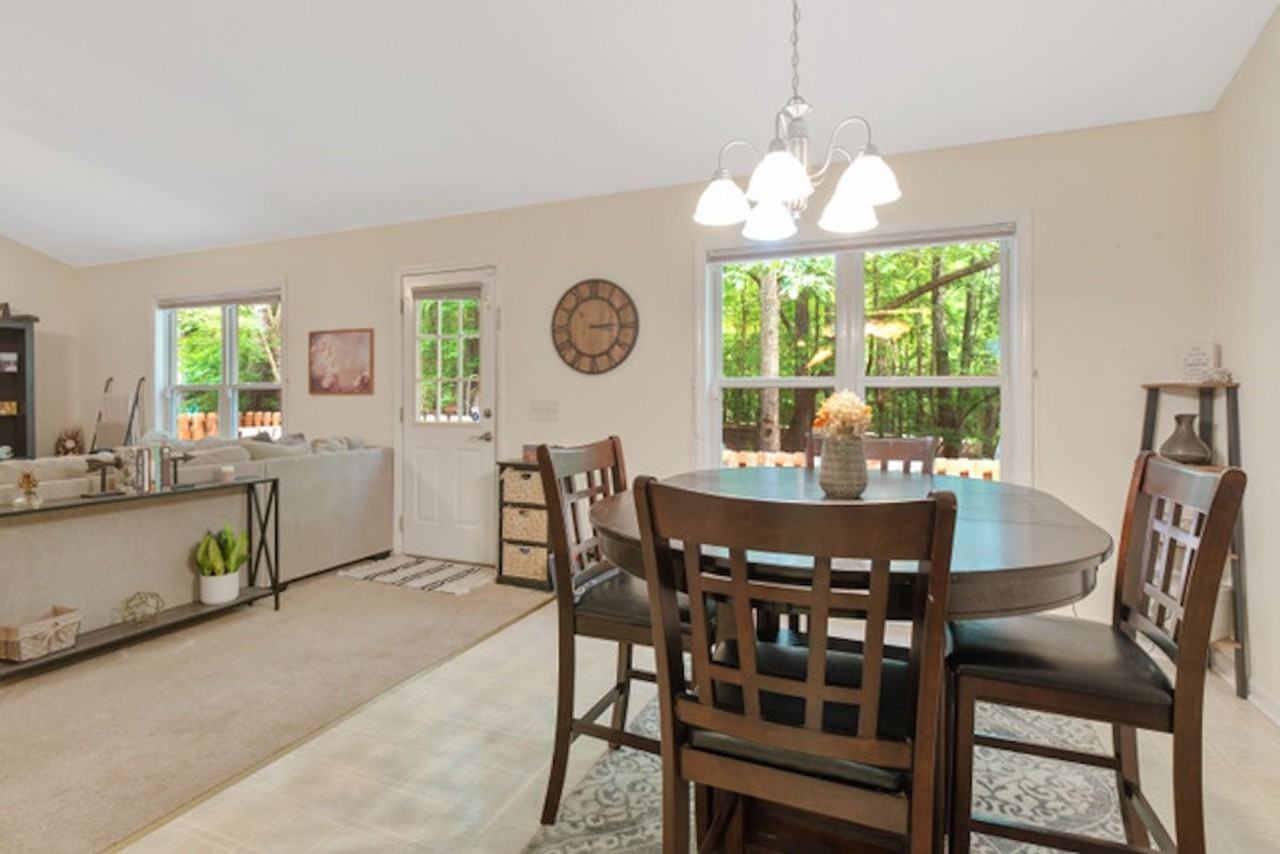 303 Harbor Trce - Photo 3 of 17