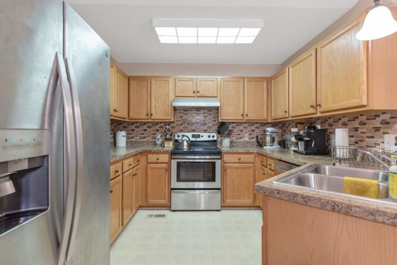 303 Harbor Trce - Photo 4 of 17