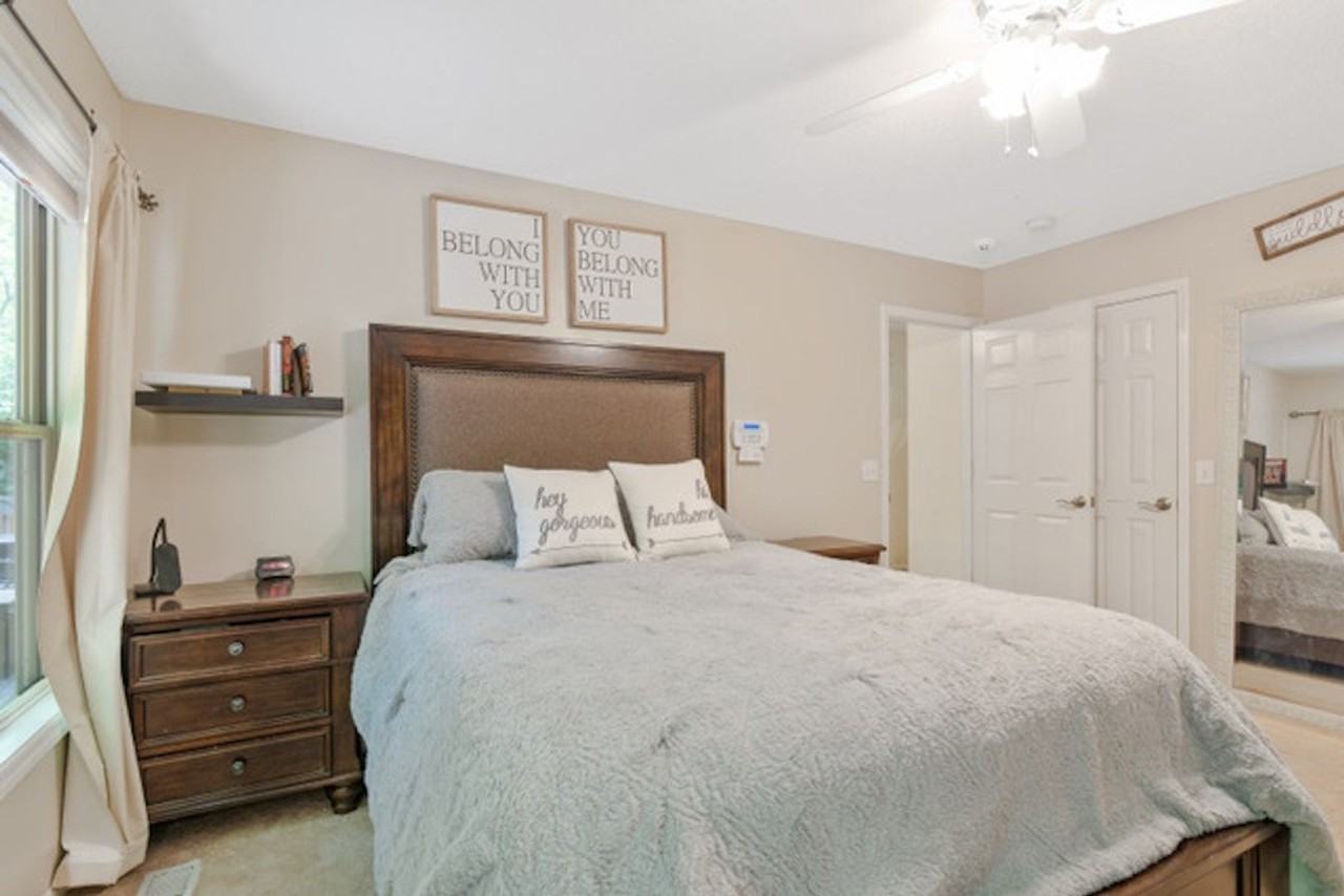 303 Harbor Trce - Photo 6 of 17