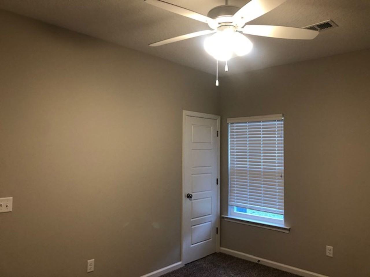 122 Gary Cir - Photo 3 of 16