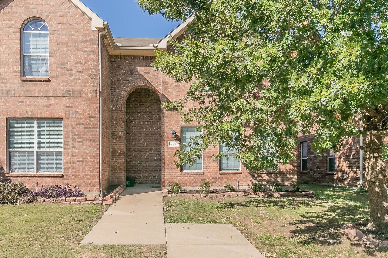 908 Jamie Dr - Photo 4 of 29