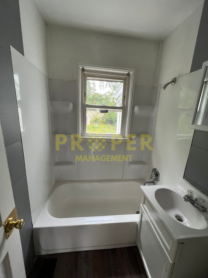 4535 Alfred Dr - Photo 5 of 9