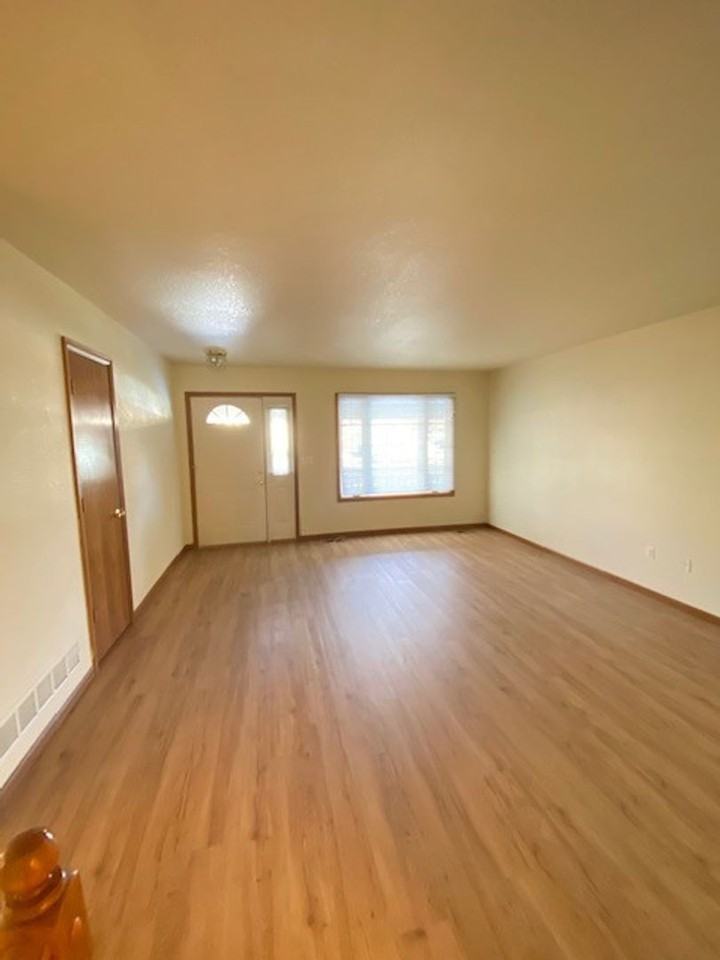 1780 E 18th St - Photo 2 of 14