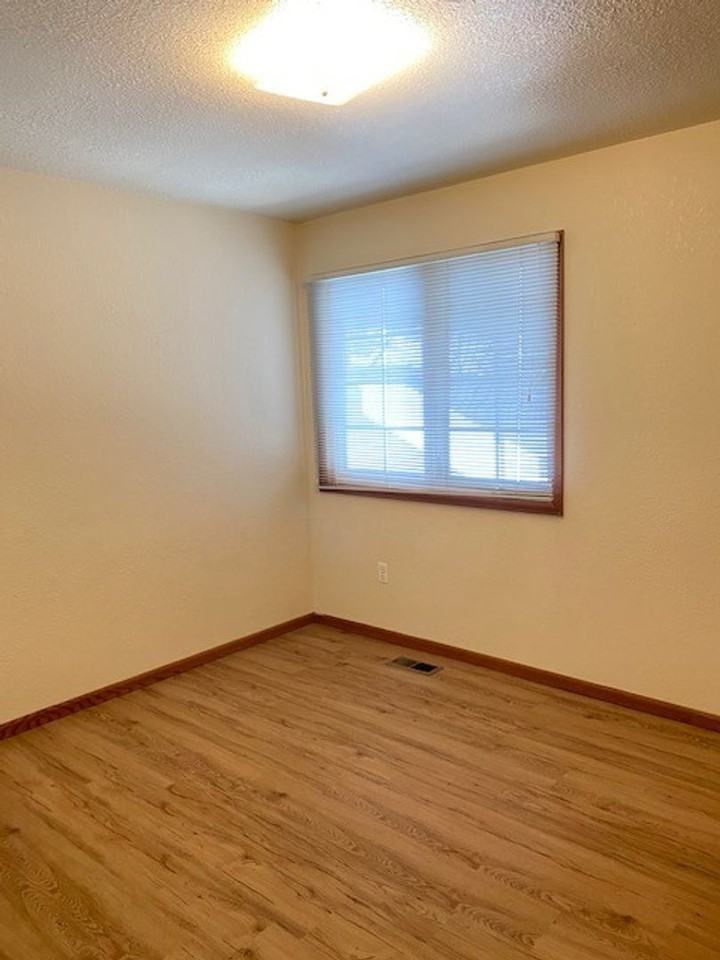 1780 E 18th St - Photo 7 of 14