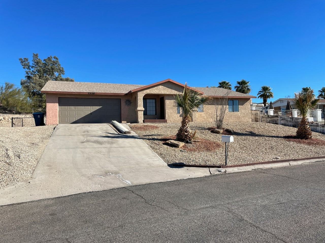 2328 Senita Dr - Photo 2 of 31