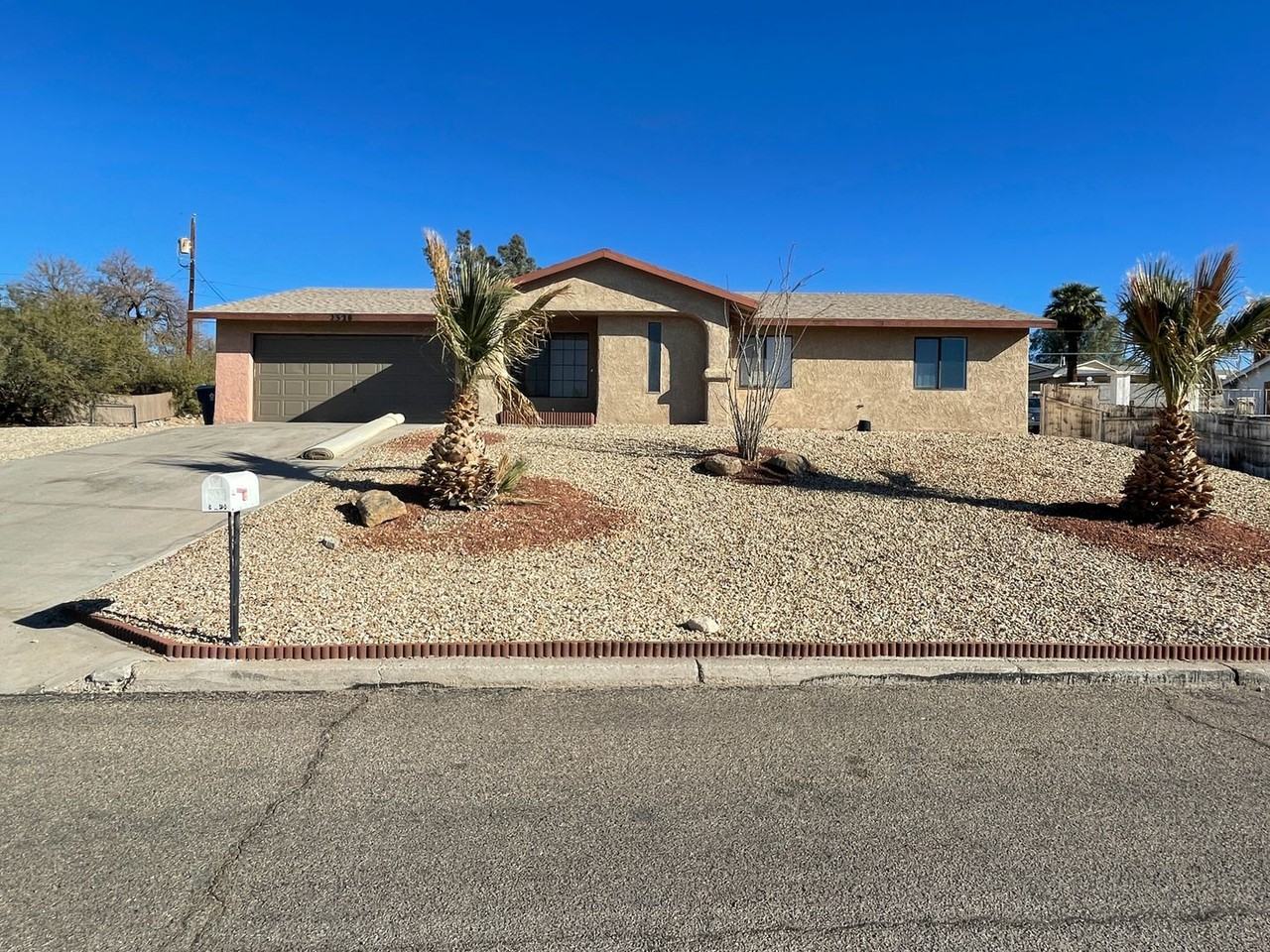 2328 Senita Dr - Photo 3 of 31