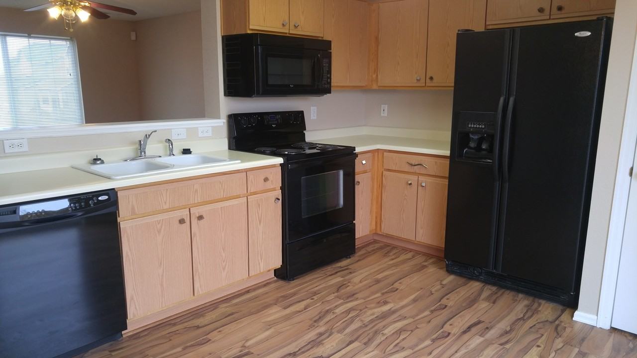 6456 Rockville Dr - Photo 5 of 12