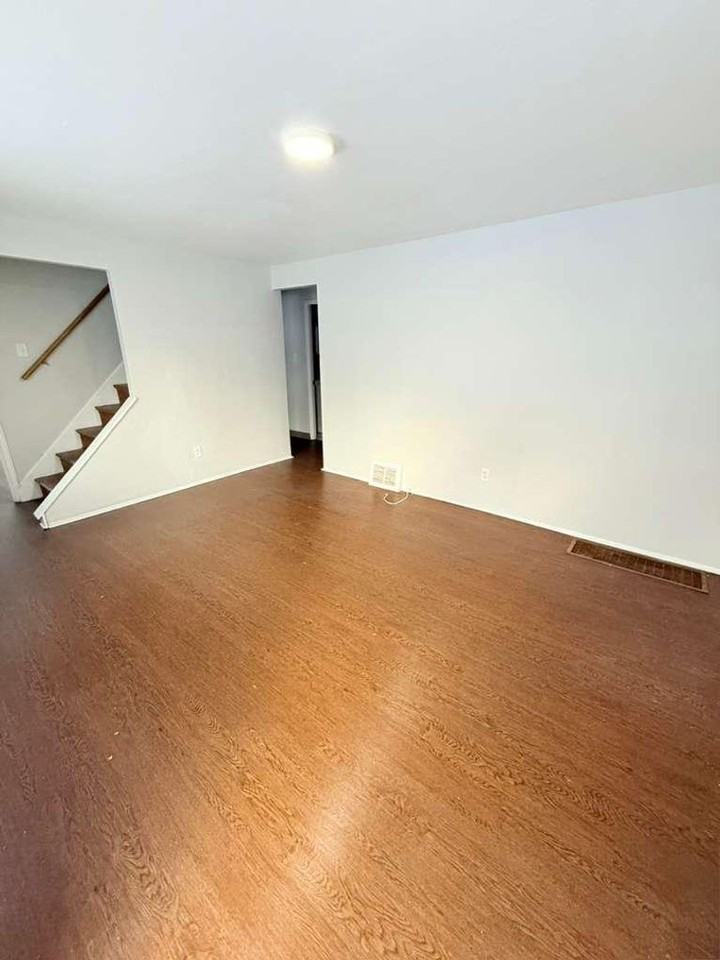 146 Clay Dr - Photo 2 of 13