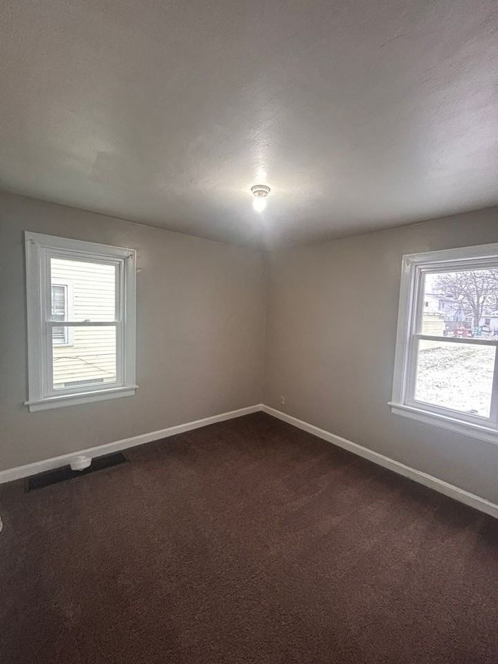 4430 S Park Dr - Photo 5 of 6