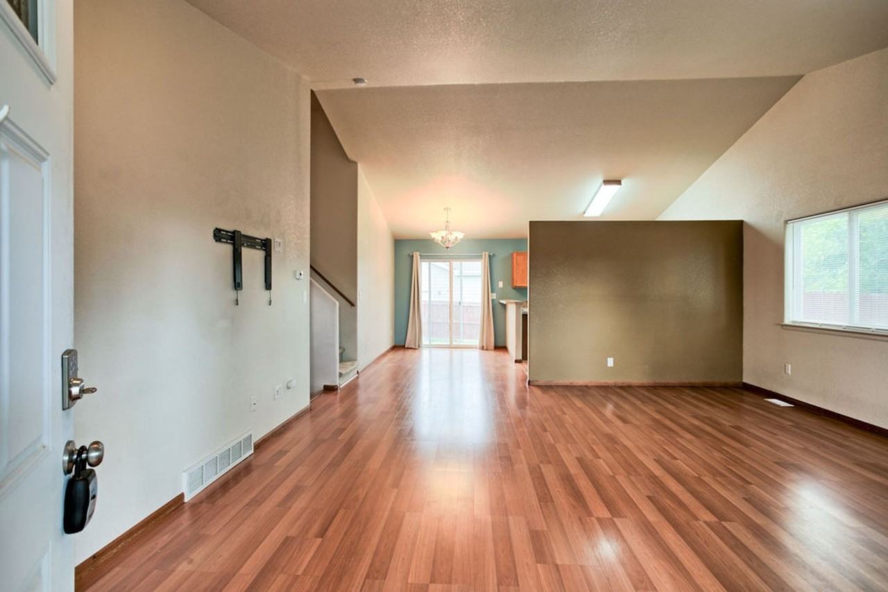 1666 E 7th St - Photo 7 of 39