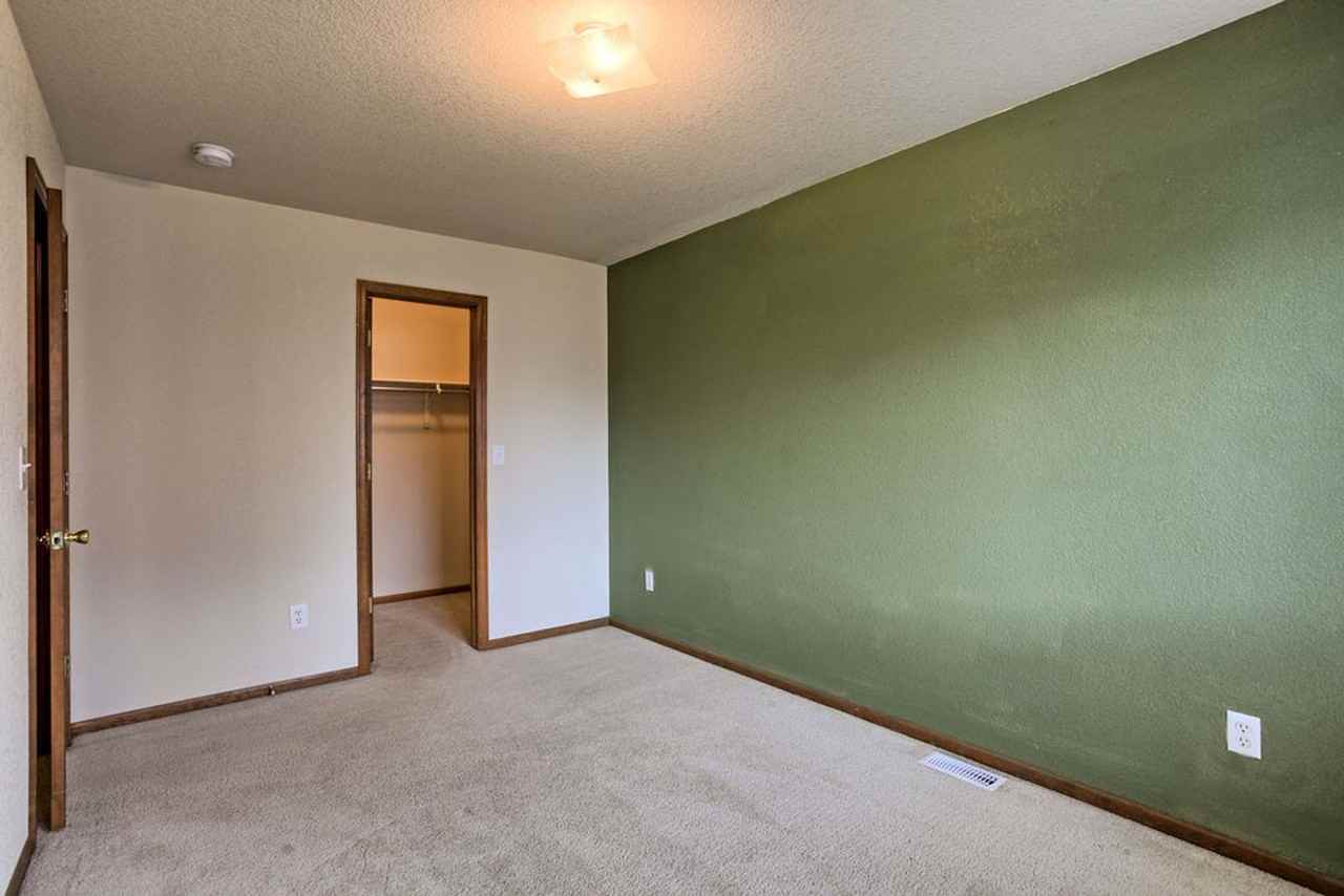 1666 E 7th St - Photo 3 of 32