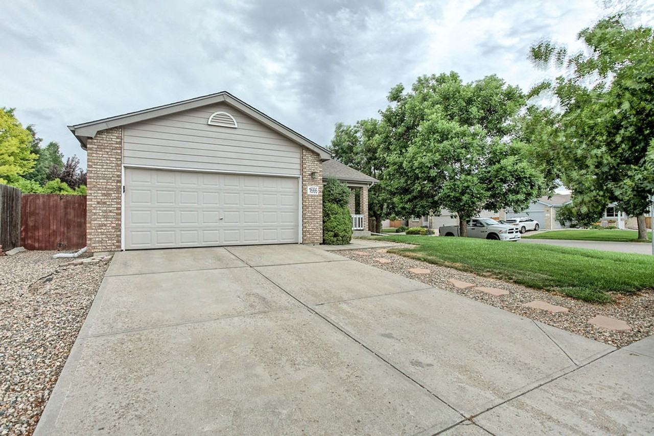 1666 E 7th St - Photo 7 of 32