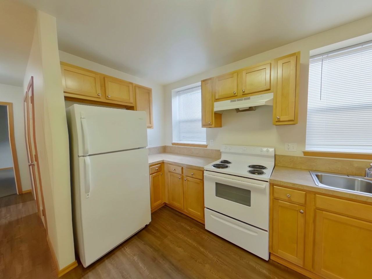 734 E 19th Ave - Photo 6 of 10