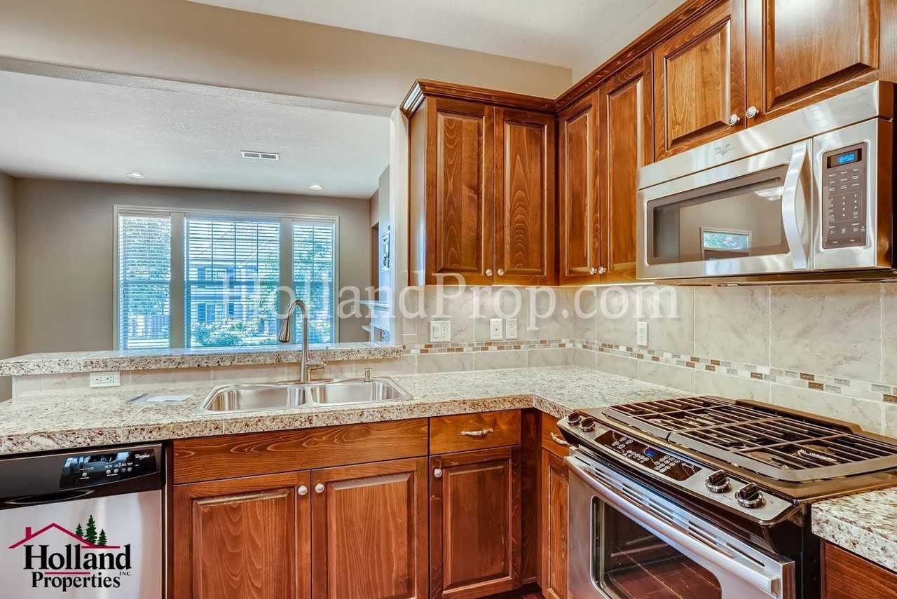 16615 Nw Rossetta St - Photo 7 of 28