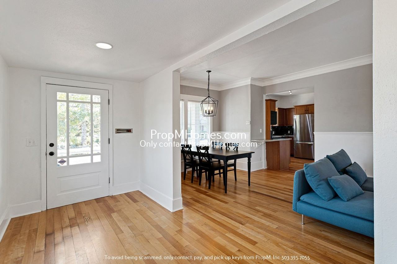 1505 Ne 58th Ave - Photo 3 of 27