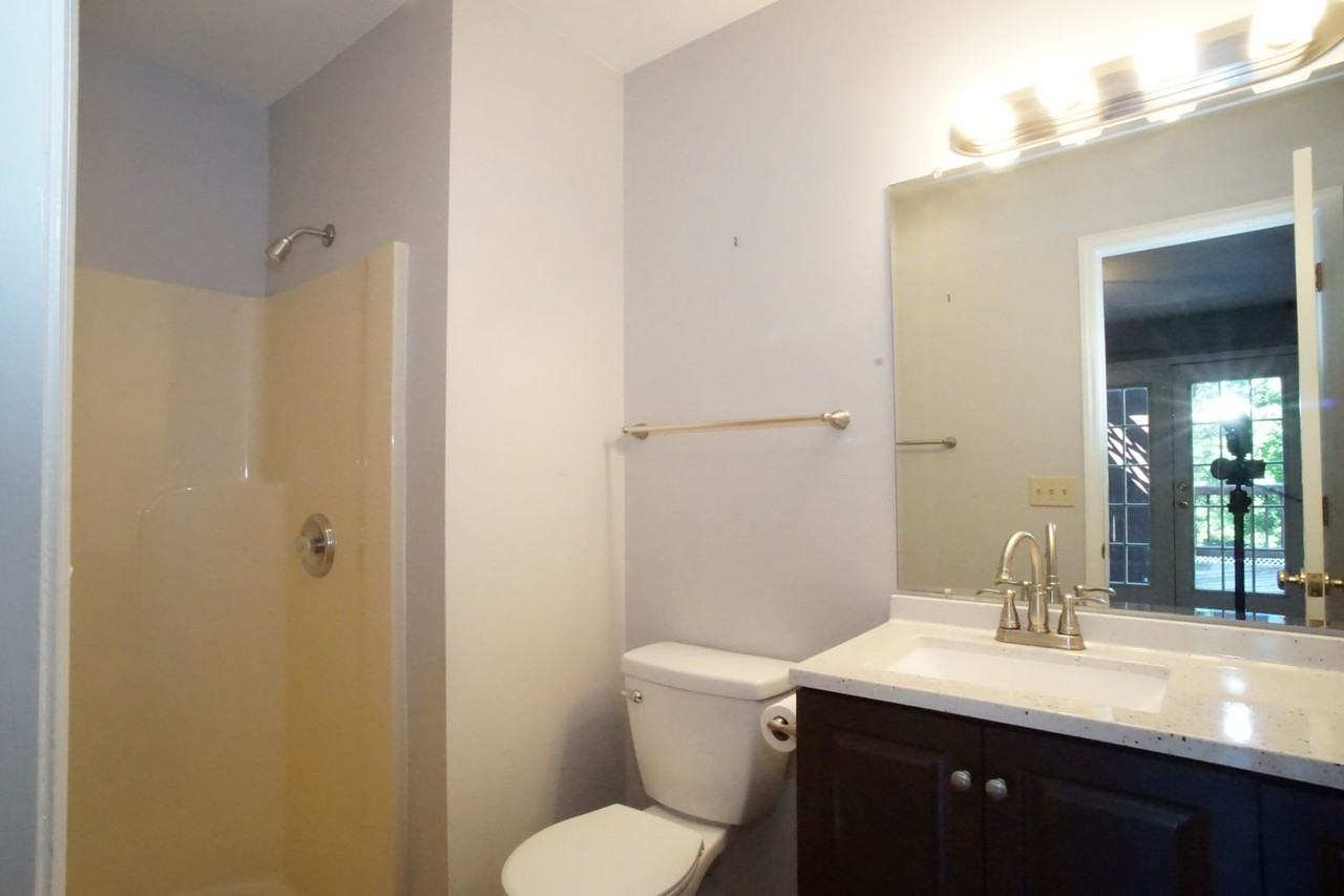 450 Wimmer St - Photo 7 of 17