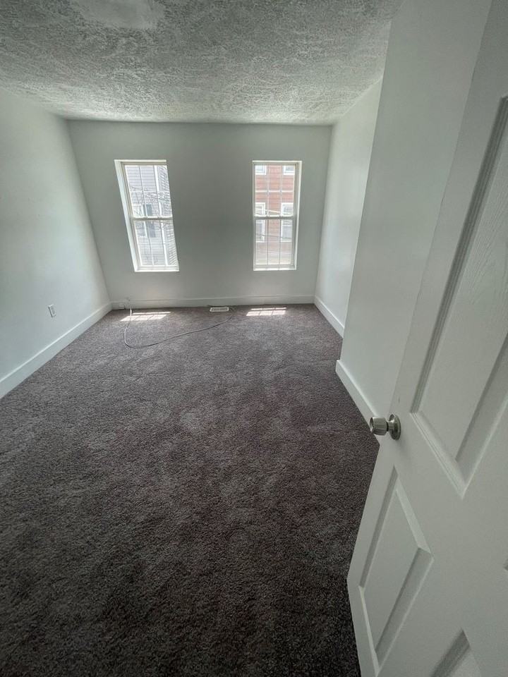 Gregory St - Photo 7 of 13