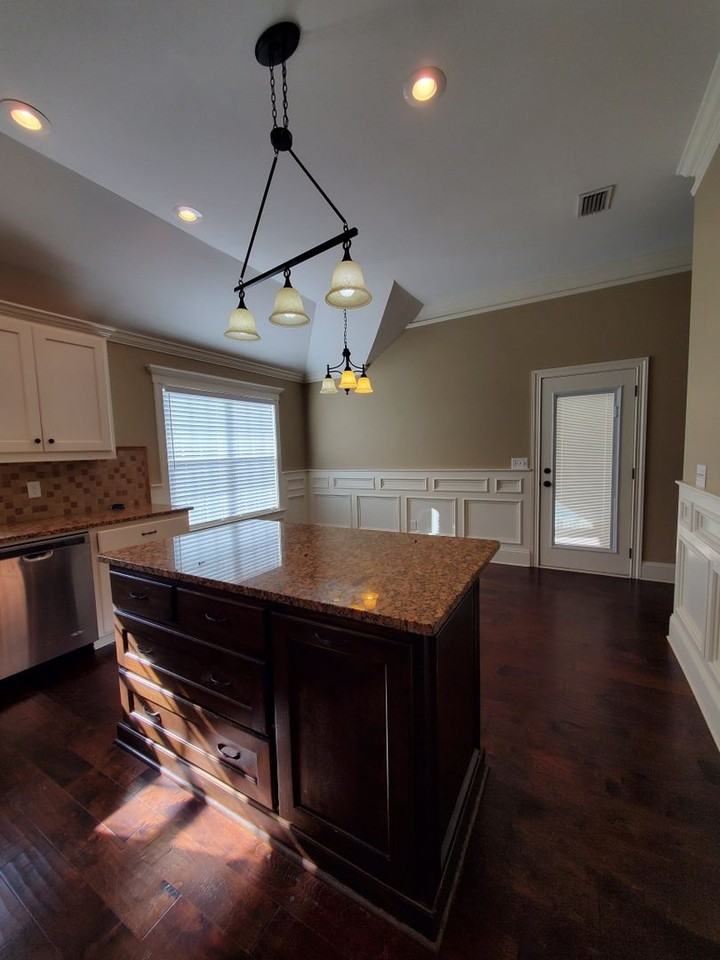 4421 Summer Hill Pl - Photo 5 of 21