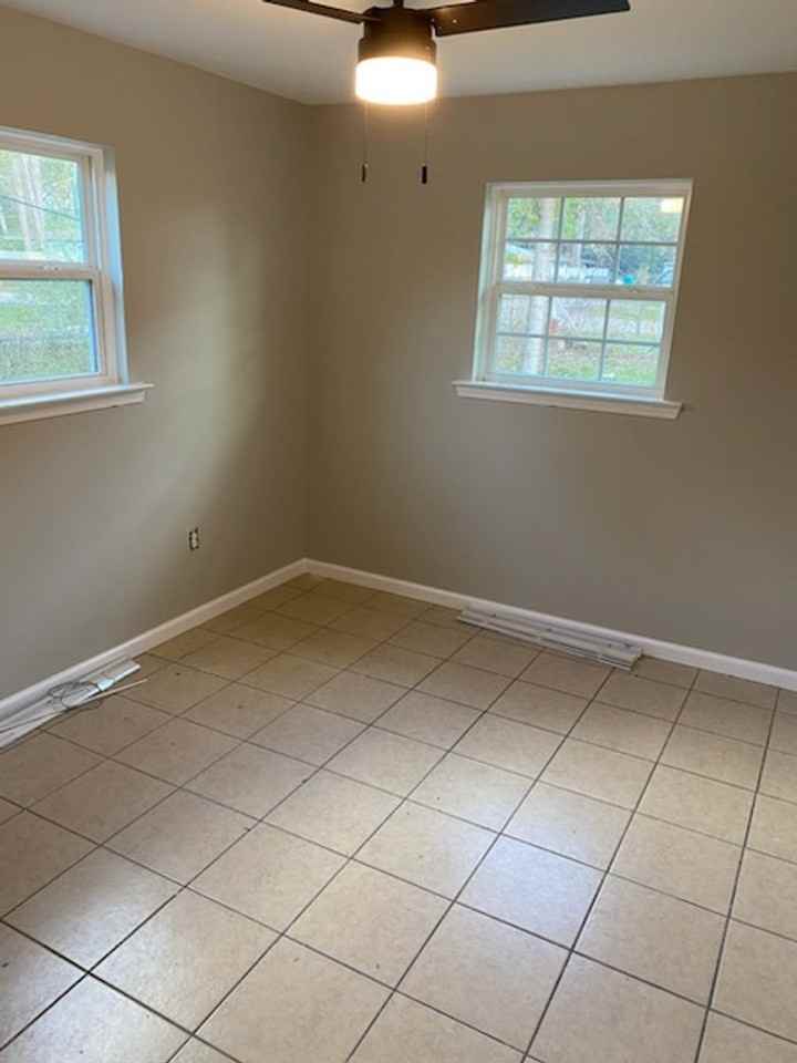 209 Dixie Dr - Photo 4 of 7