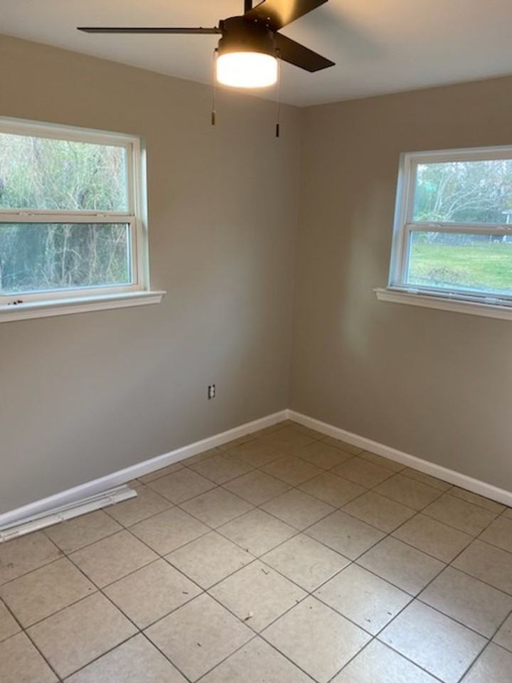 209 Dixie Dr - Photo 5 of 7