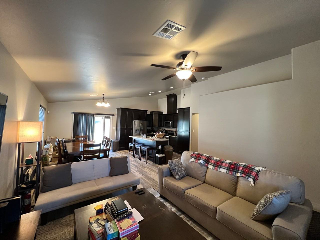 8695 E 34th Ln - Photo 2 of 20