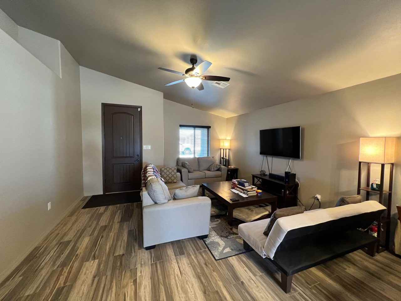 8695 E 34th Ln - Photo 6 of 20