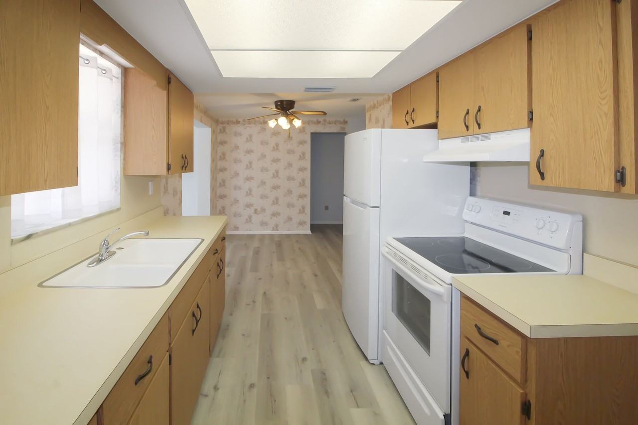 320 Pavonia Rd - Photo 6 of 17