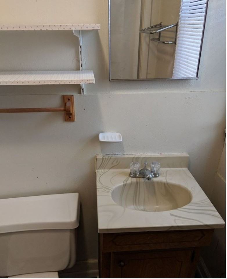 1 Bedroom apt. in beautiful historic house. - Photo 2 of 4