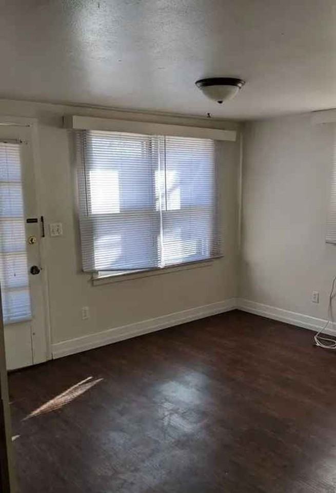 1 Bedroom apt. in beautiful historic house. - Photo 4 of 4