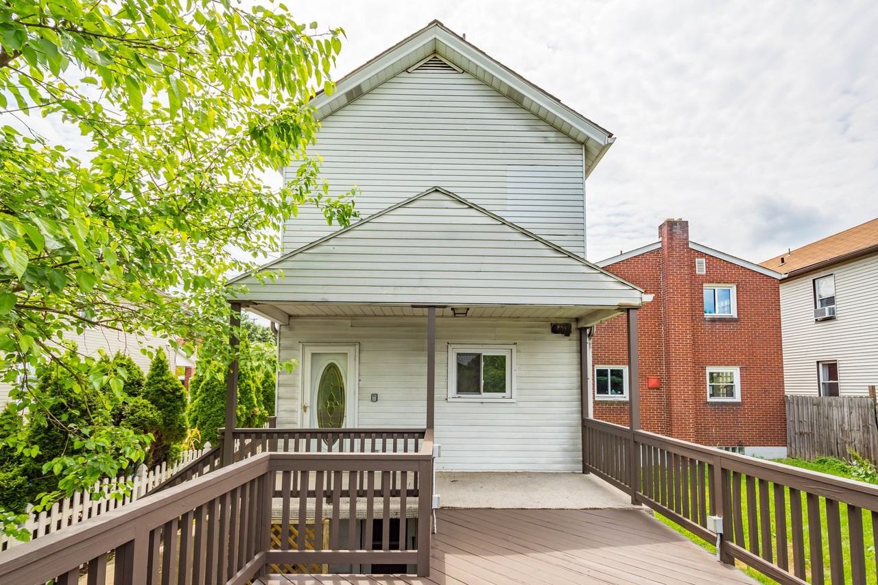 410 N 4th St - Photo 2 of 26