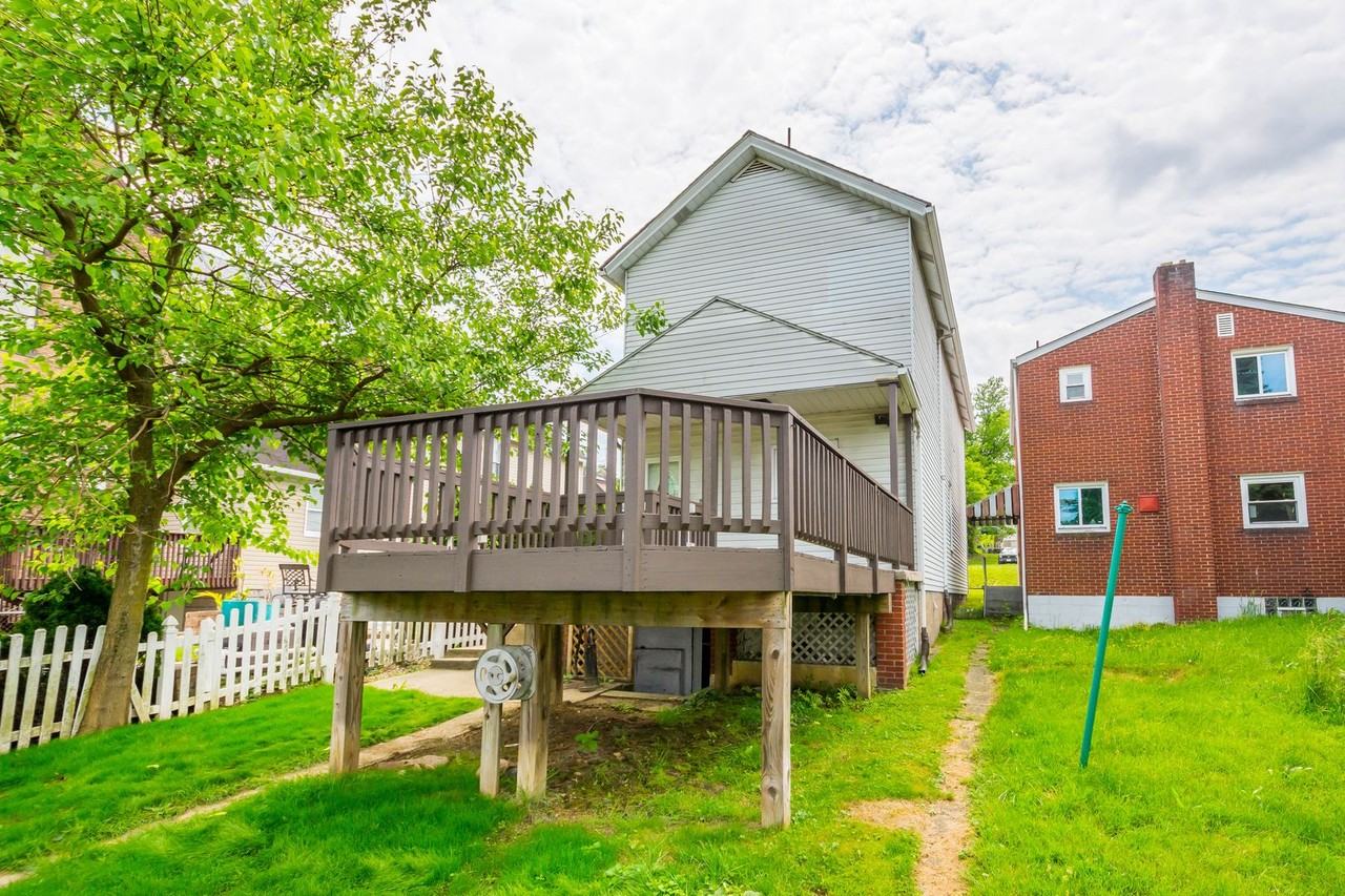 410 N 4th St - Photo 3 of 26