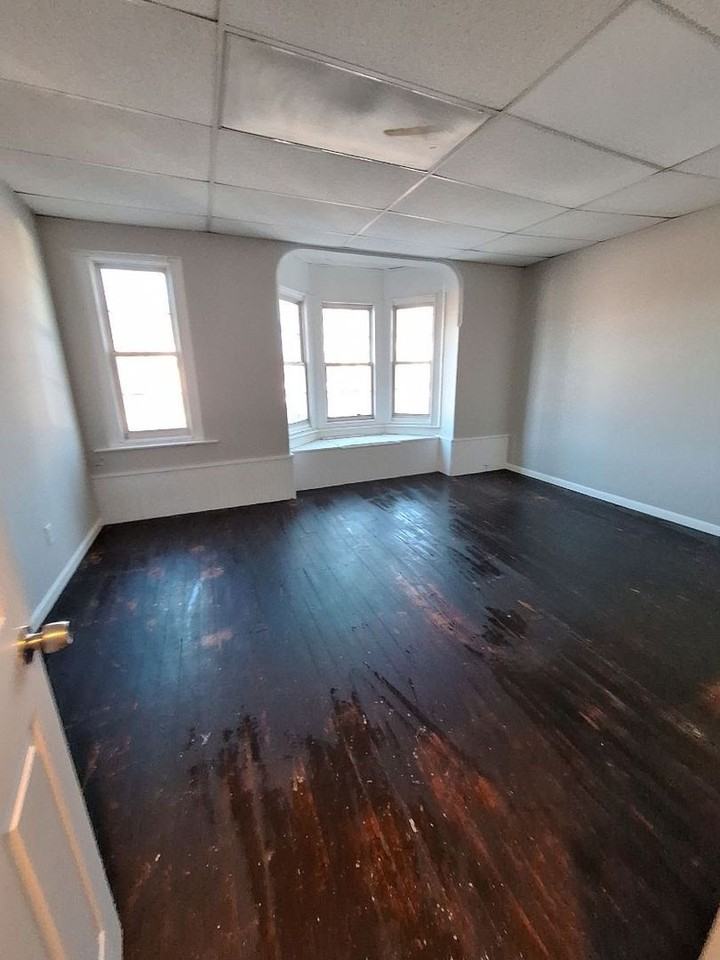 602 Dallas St - Photo 6 of 24