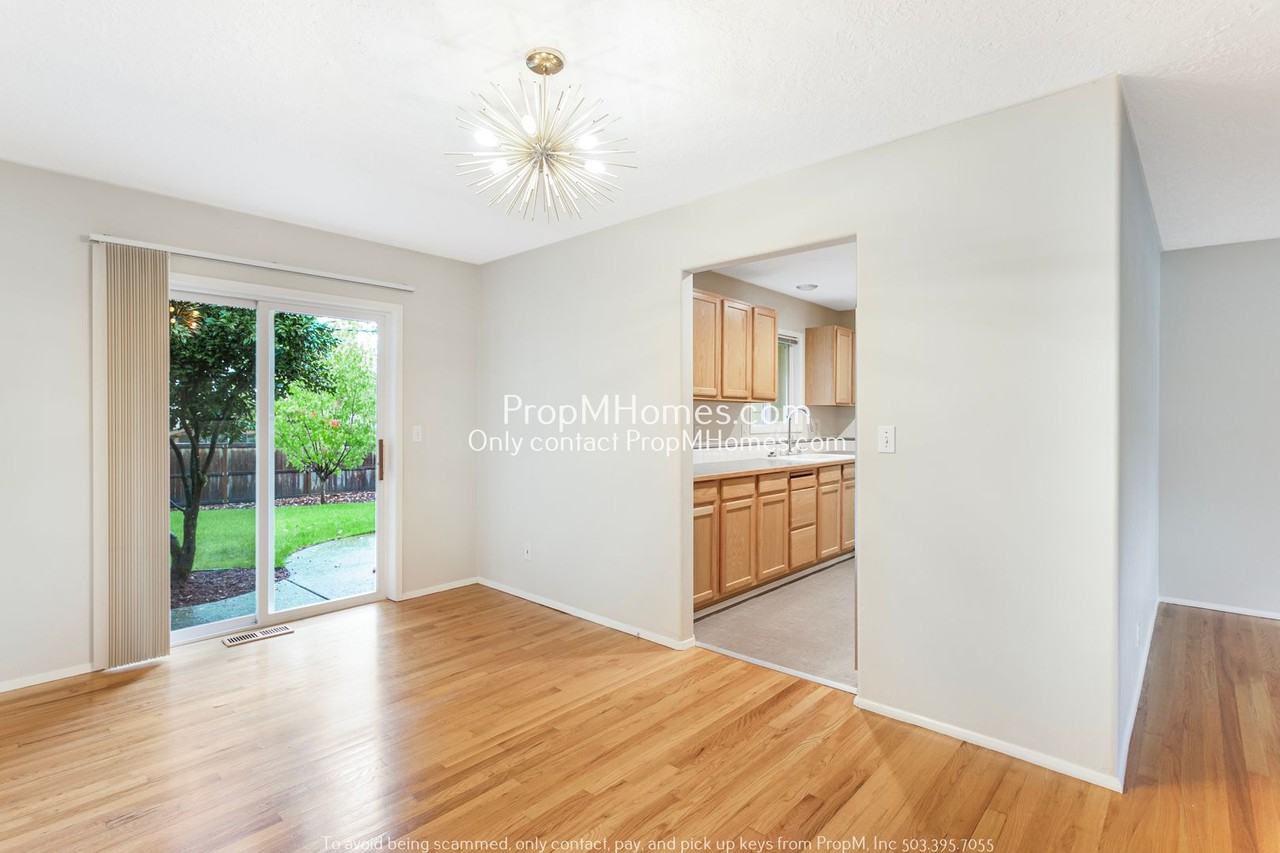 1945 Sw Filmont Ave - Photo 7 of 27