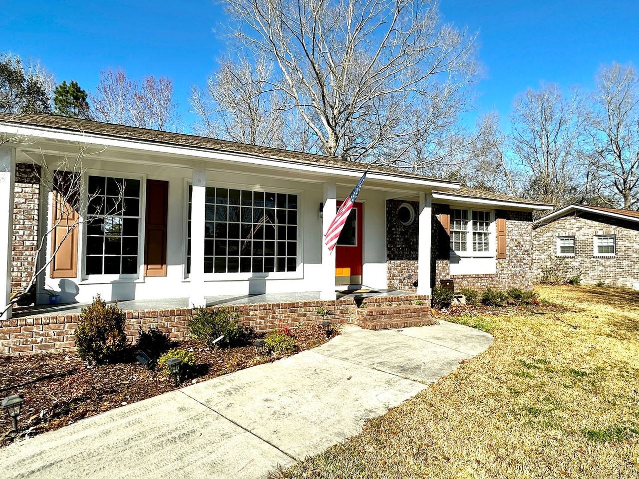 6 Duck Pond Ct - Photo 2 of 24