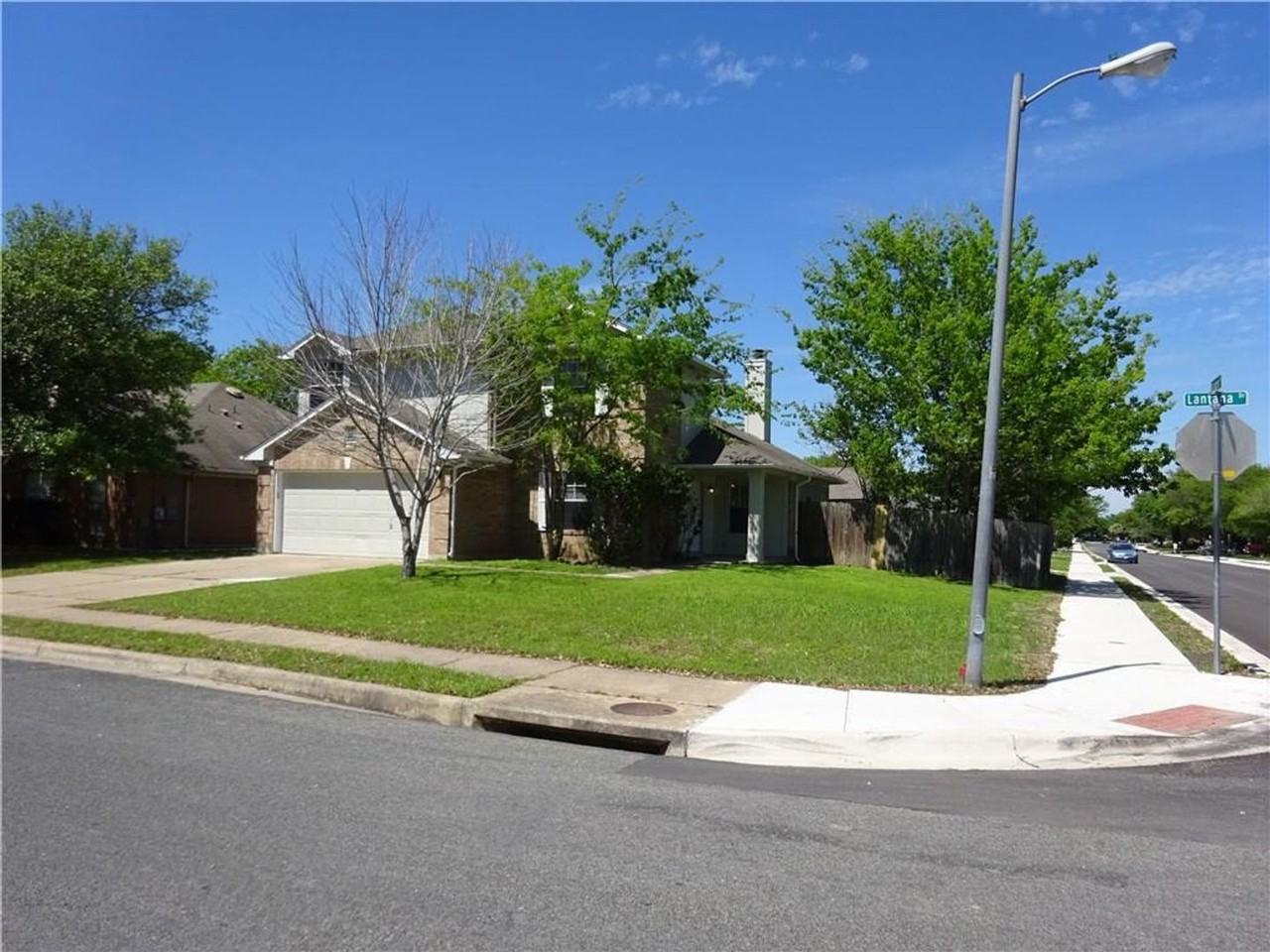 1908 Lantana Dr - Photo 2 of 18