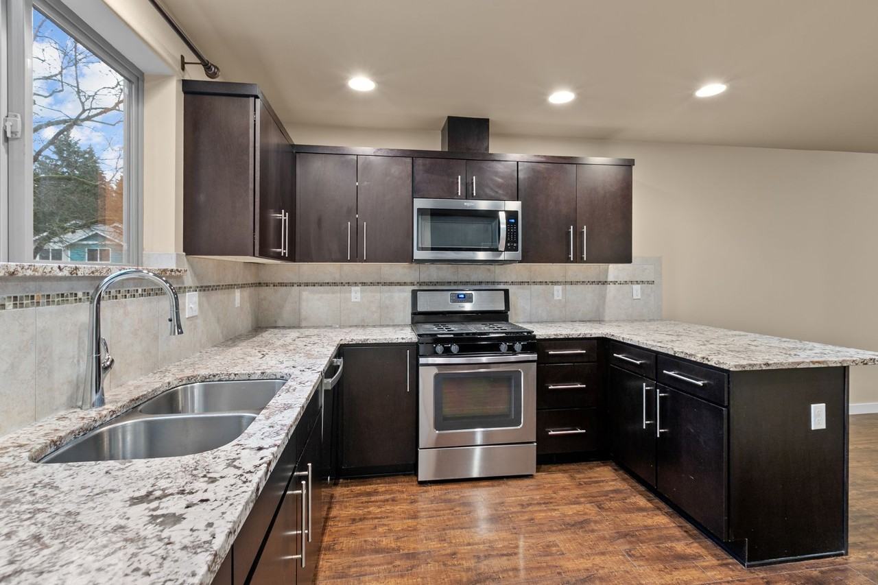 12039 35th Ave Ne #A - Photo 7 of 22