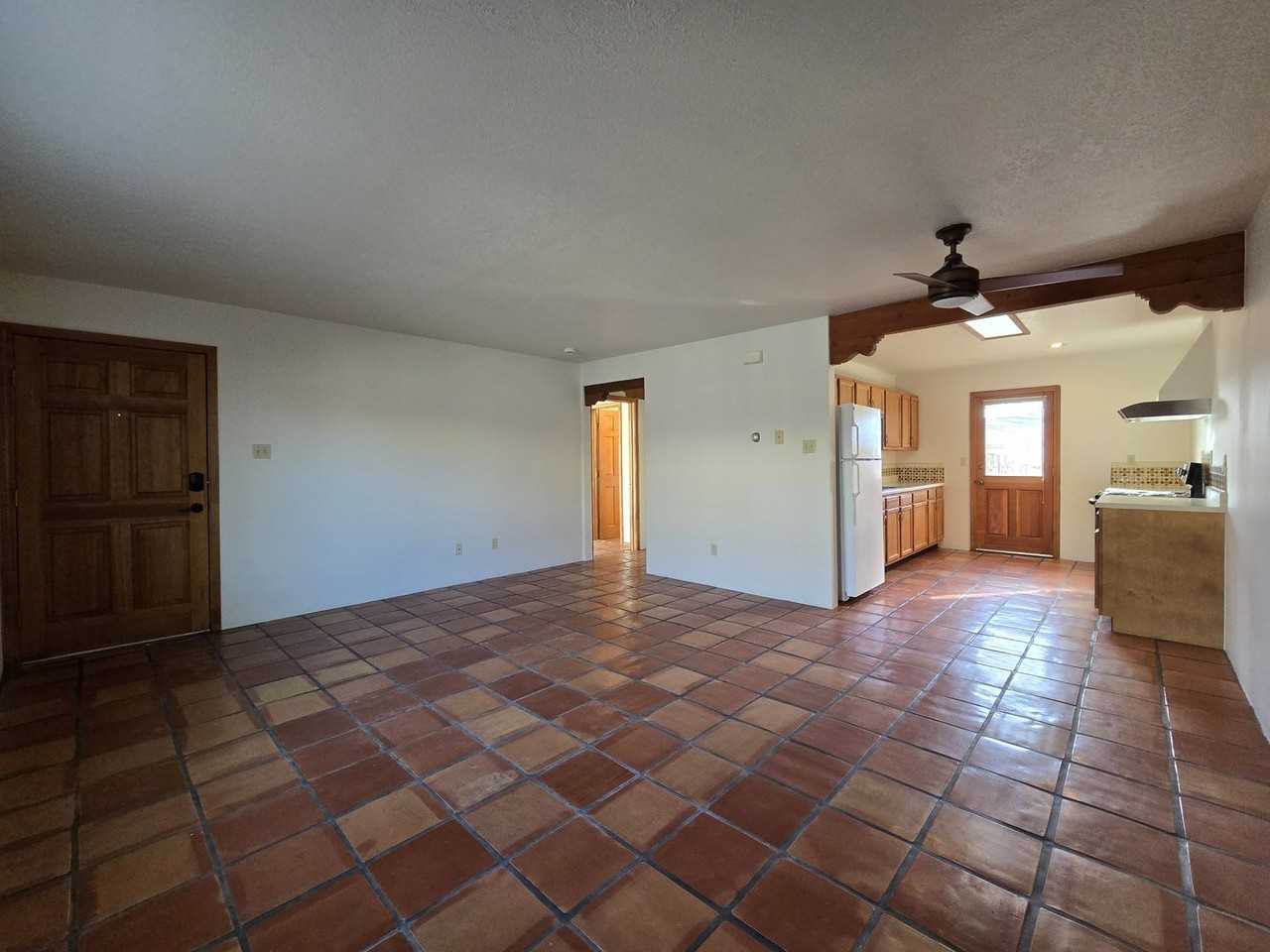 522 Juniper Dr Apt A - Photo 4 of 21