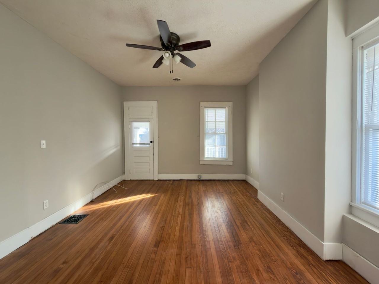 519 S 8th St - Photo 5 of 14